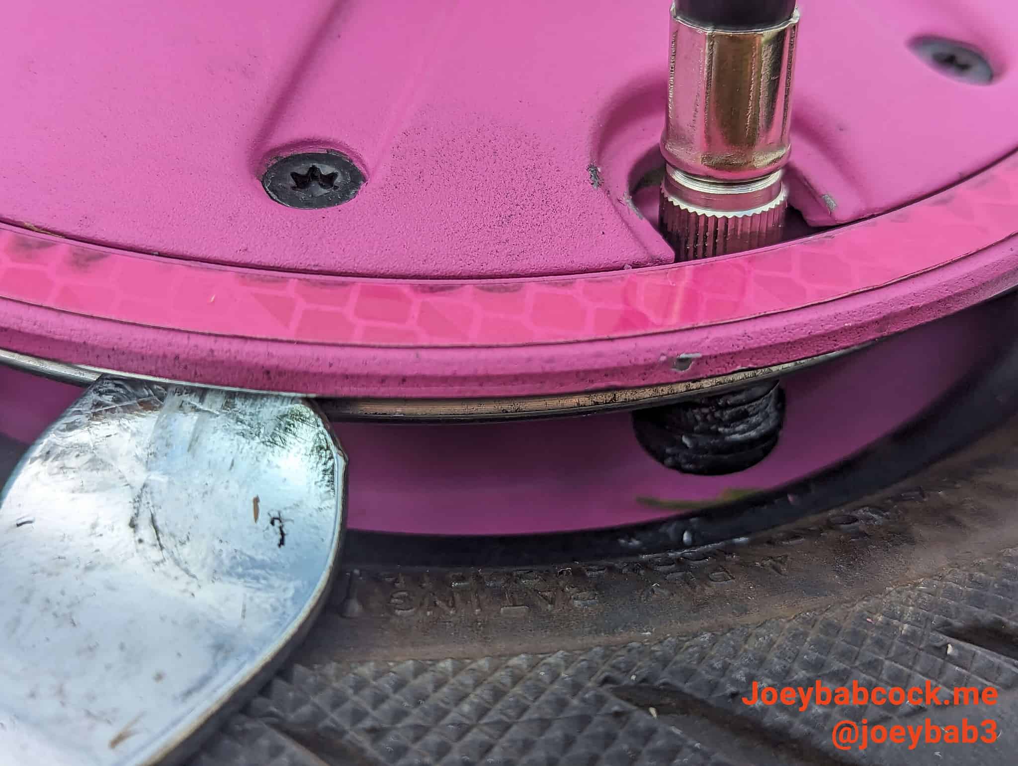 How to Replace Ninebot Max/G30 Torn/Leaking Valve Stem joeybabcock.me