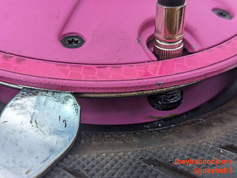 How to Replace Ninebot Max/G30 Torn/Leaking Valve Stem joeybabcock.me
