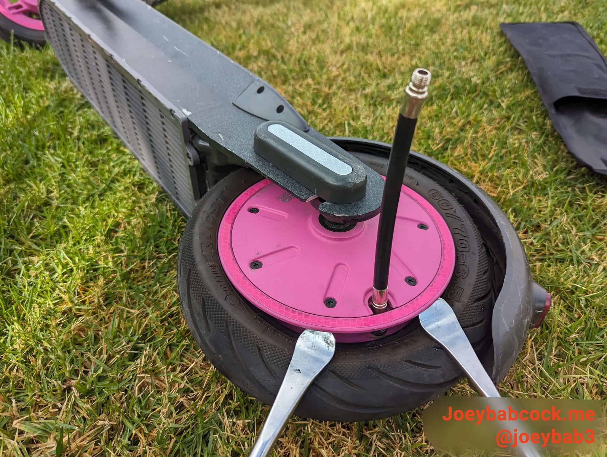 How to Replace Ninebot Max/G30 Torn/Leaking Valve Stem joeybabcock.me